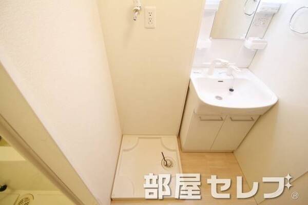 室内洗濯機置き場。