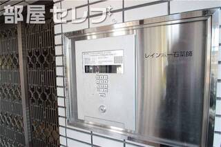 オートロックで安心ですね。