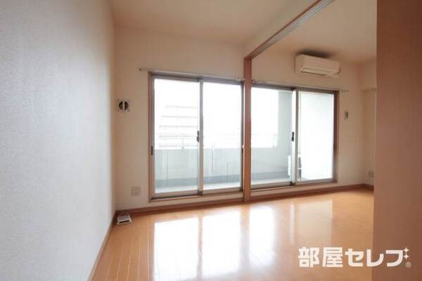 3.5帖の洋間です