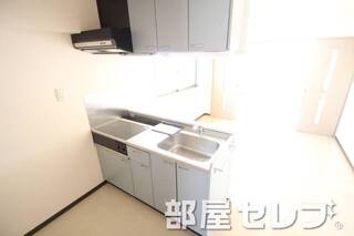 2口コンロ付カウンターキッチン。