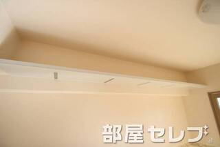 上部収納。