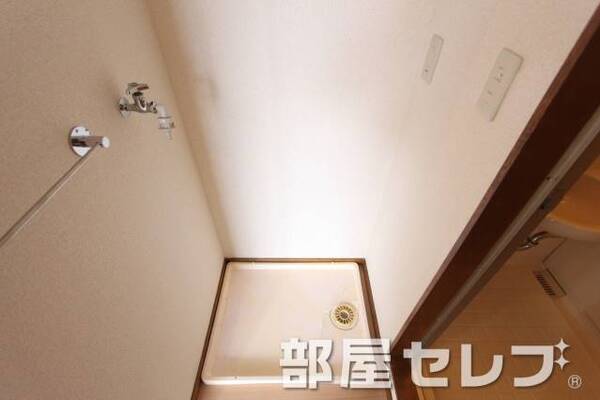 室内洗濯機置場はこちら。