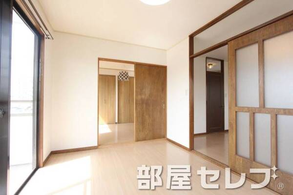 違う角度から写真。