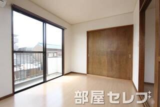 違う角度からの居室。