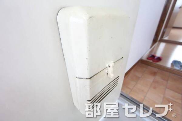 玄関ポスト。