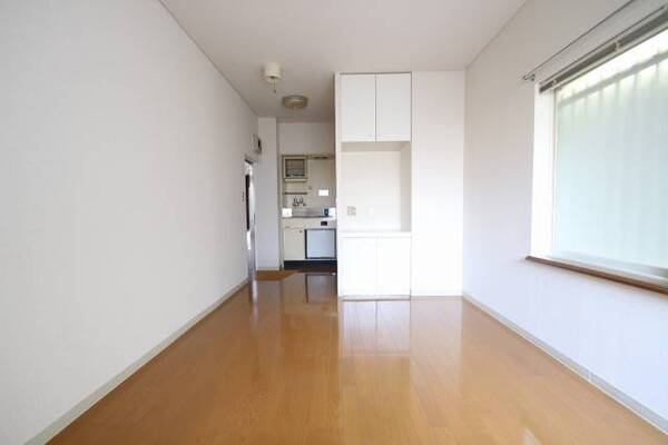 落ち着いたお部屋になります。