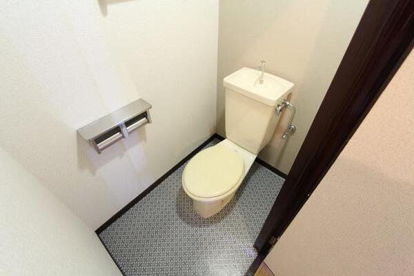 清潔感のあるトイレです。
