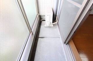 洗濯物置きたくなります。