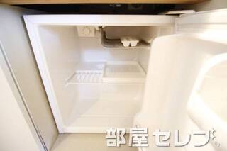 ミニ冷蔵庫。