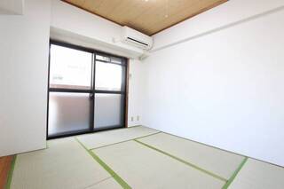 明るいお部屋です