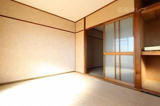 畳をはるお部屋です。