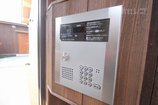 オートロック付き。