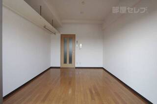 ※807号室室内参照