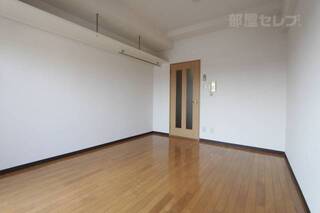 ※807号室室内参照