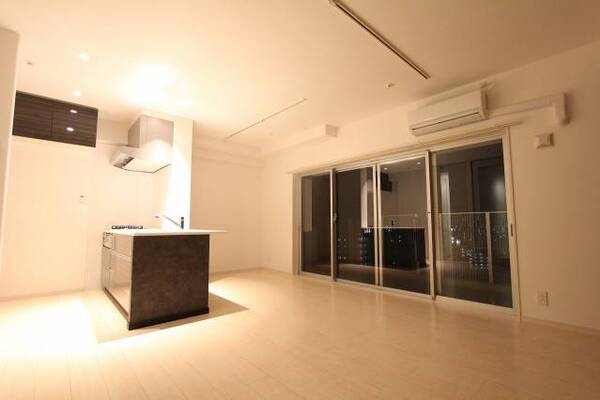 14.1帖のリビングです