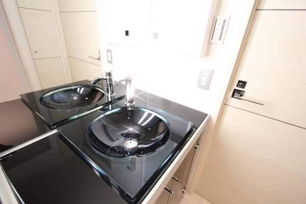 おしゃれな洗面台です