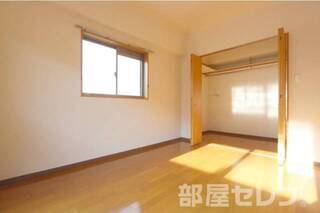 ※201号室の写真を流用しています。