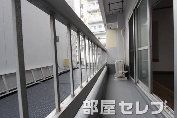 風通しのよいバルコニー。