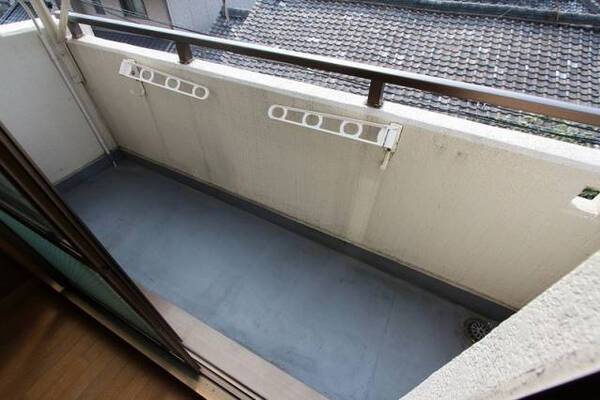 洗濯物を干すのに十分なスペース。