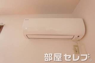 冷暖房エアコン。