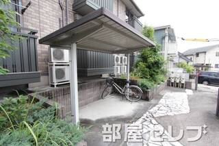駐輪場。