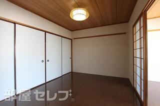 大きな収納もあります。