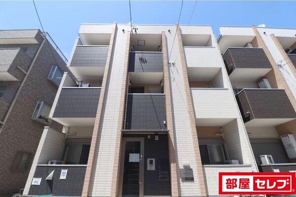外観からとってもオシャレな建物です