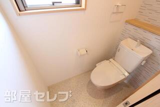 温水洗浄便座、ありますよ。