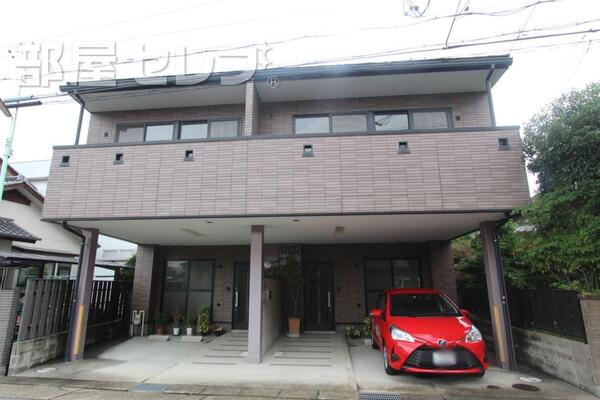 戸建感覚で住める建物です。