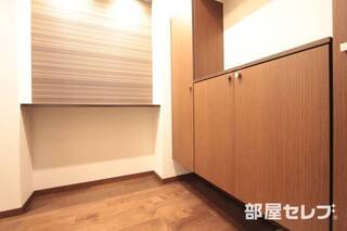 玄関回りも広く使えます
