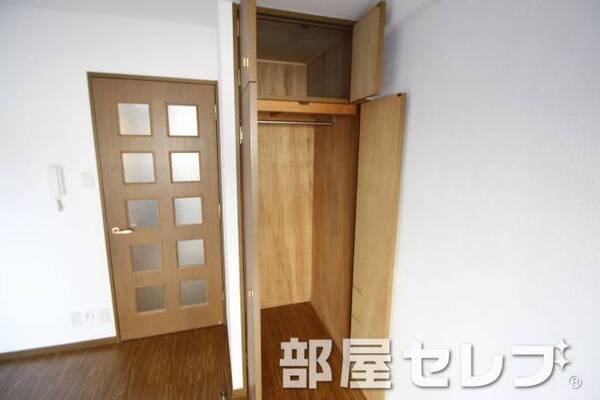 ゆったりとした収納です。