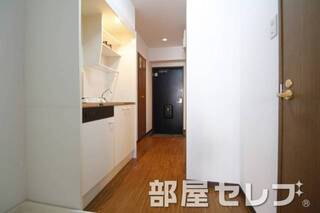 キッチン周辺。
