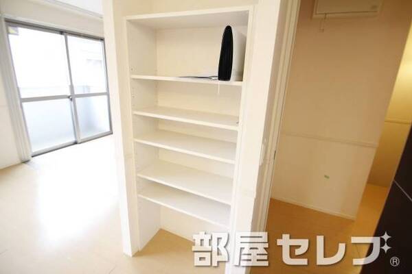 棚。