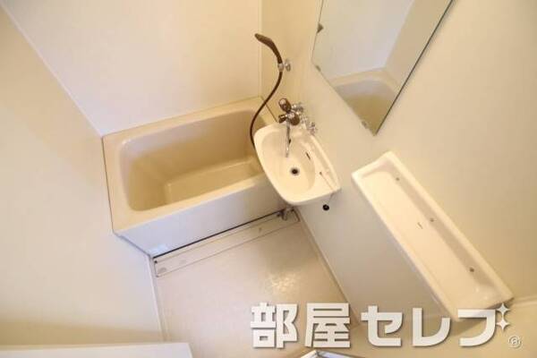 浴室も快適に過ごせます。
