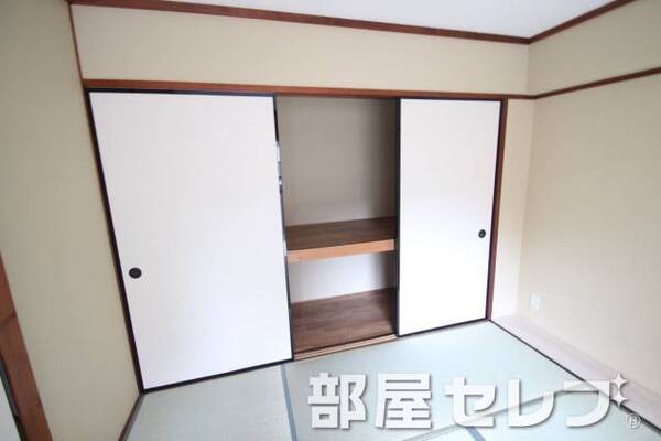 奥ゆきのある収納。