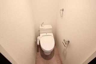 ウォシュレット付きのお手洗い