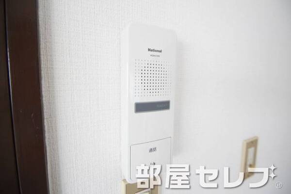 インターホン。