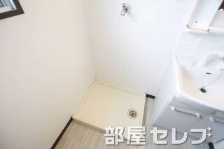 室内洗濯機置き場。