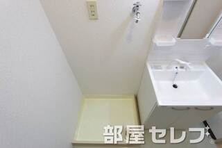 室内洗濯機置き場。