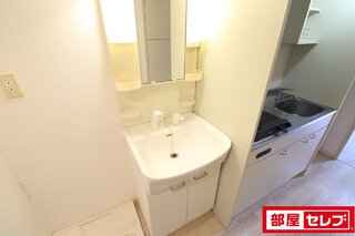 独立洗面台はマストの設備。