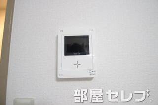 モニターホンで来客者をお知らせします。（イメージ）