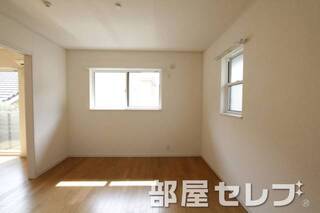 落ち着いた雰囲気のお部屋です。