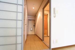 リビングから玄関への廊下
