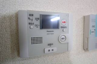 テレビモニターホンで来客時も確認することができます。