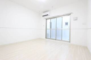 明るく広いリお部屋です