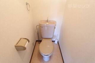 清潔感溢れるトイレですね