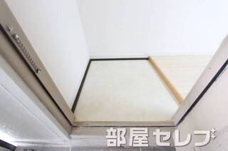 玄関広くて快適。