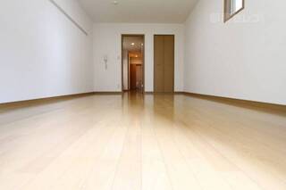 フローリングのお部屋はいいですね。