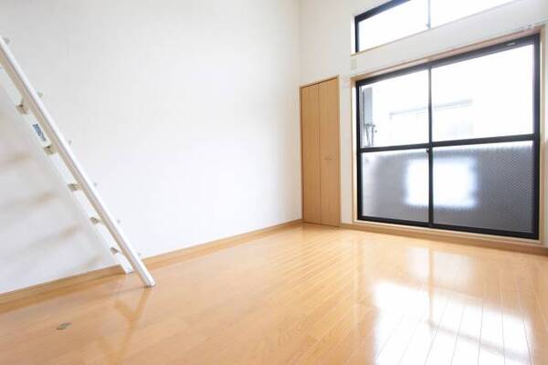 明るい居室内をご提供致します