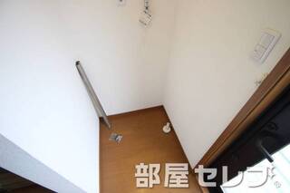 洗濯機置き場はこちらへ。